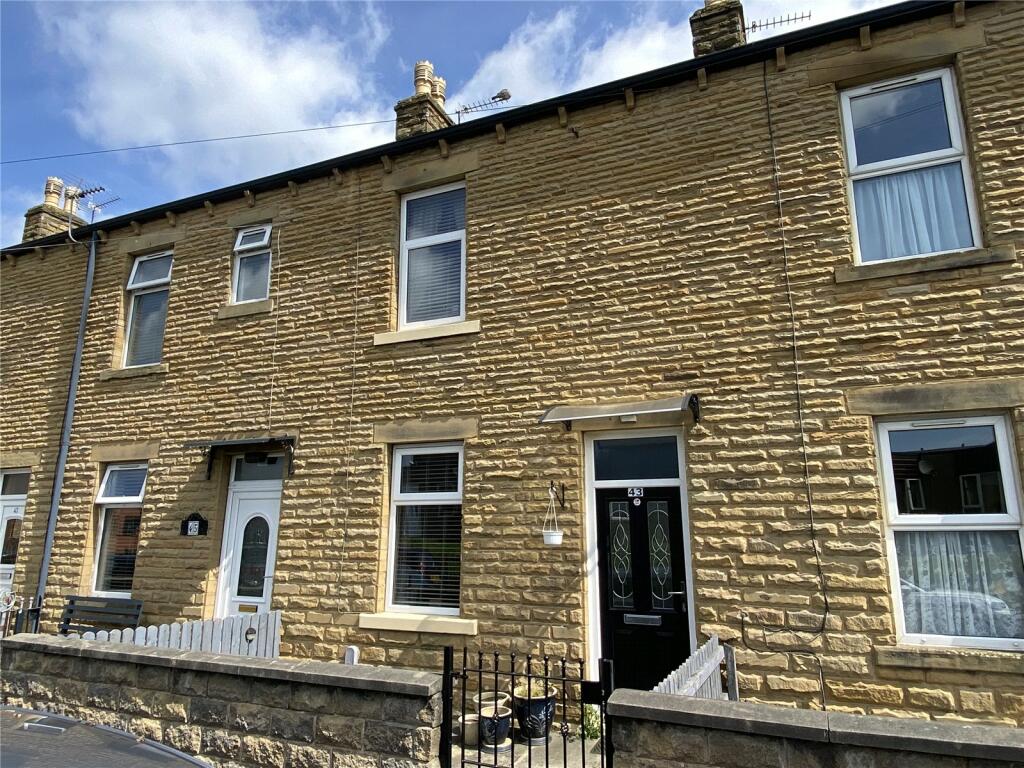 1 bedroom terraced house for sale in Beaumont Street, Mount Pleasant, Batley, WF17