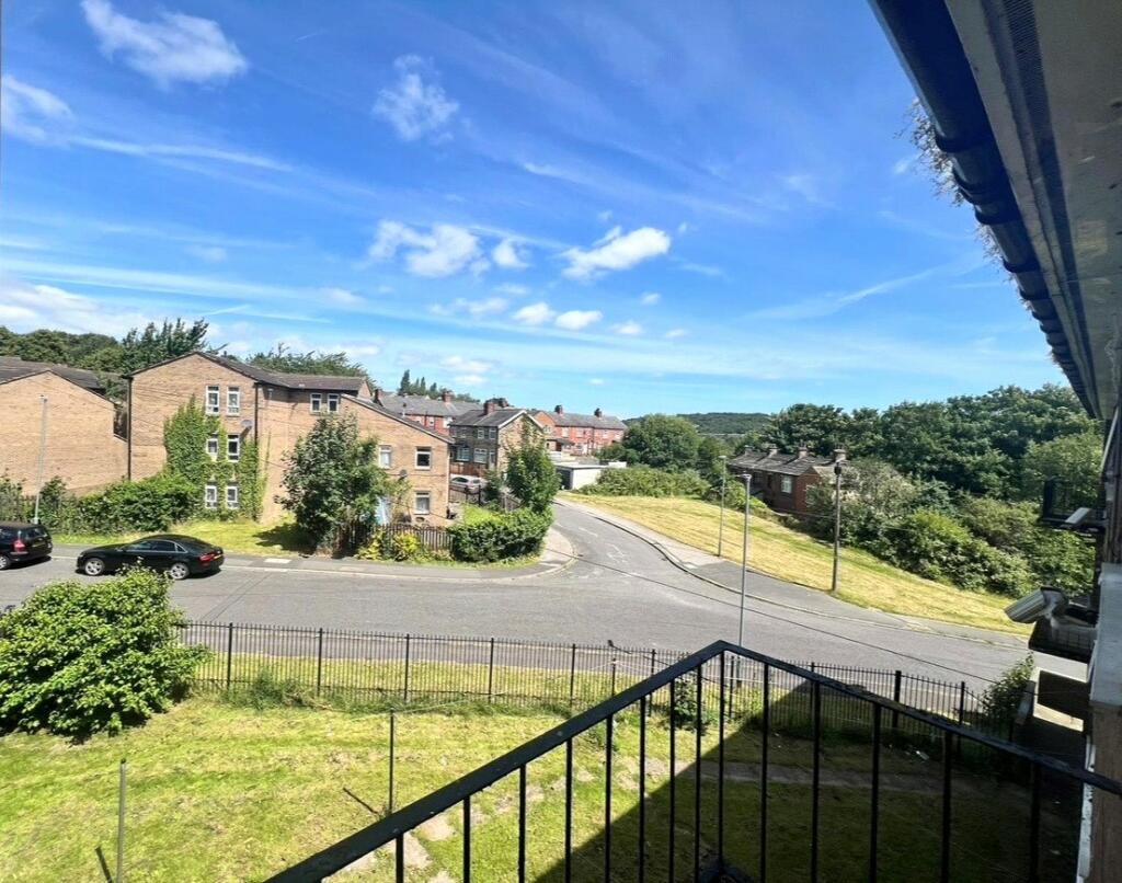 2 bedroom apartment for rent in Boothroyd Green, Dewsbury, WF13