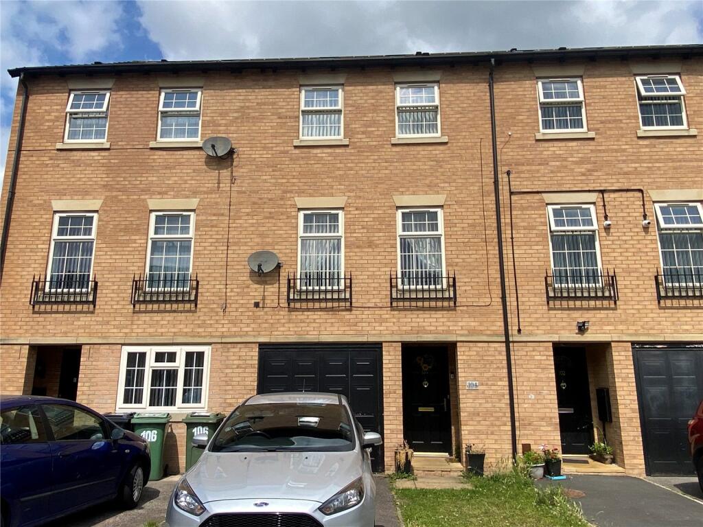 Main image of property: Broomer Street, Ravensthorpe, Dewsbury, WF13