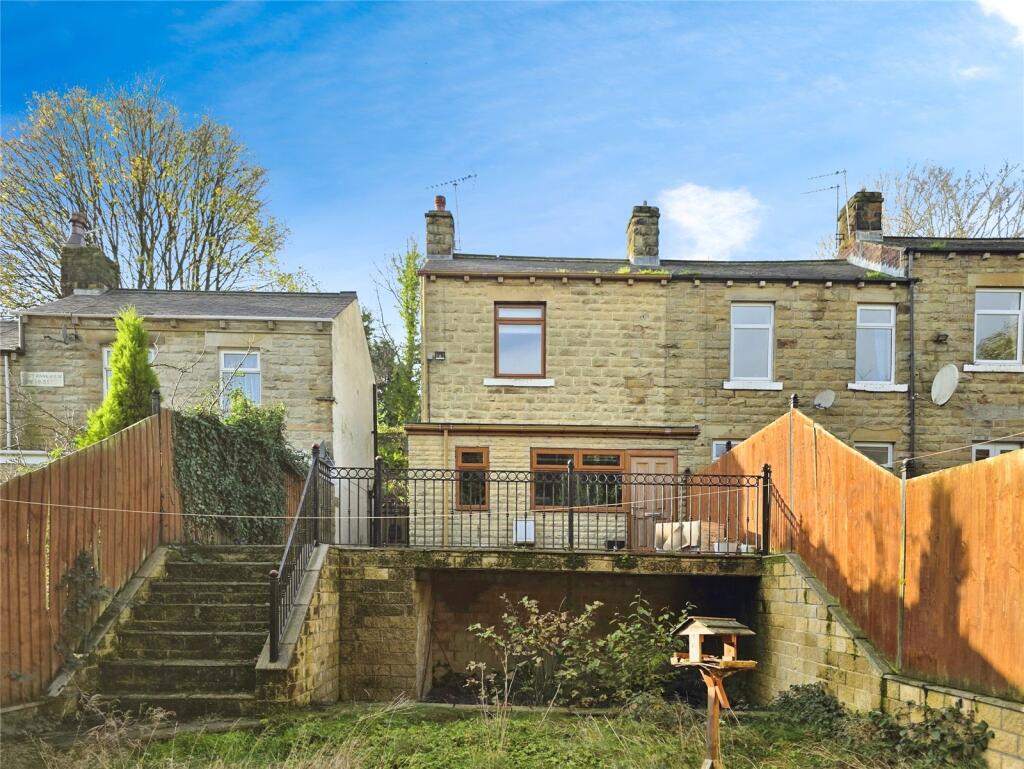 Main image of property: Primrose Hill, Batley, West Yorkshire, WF17