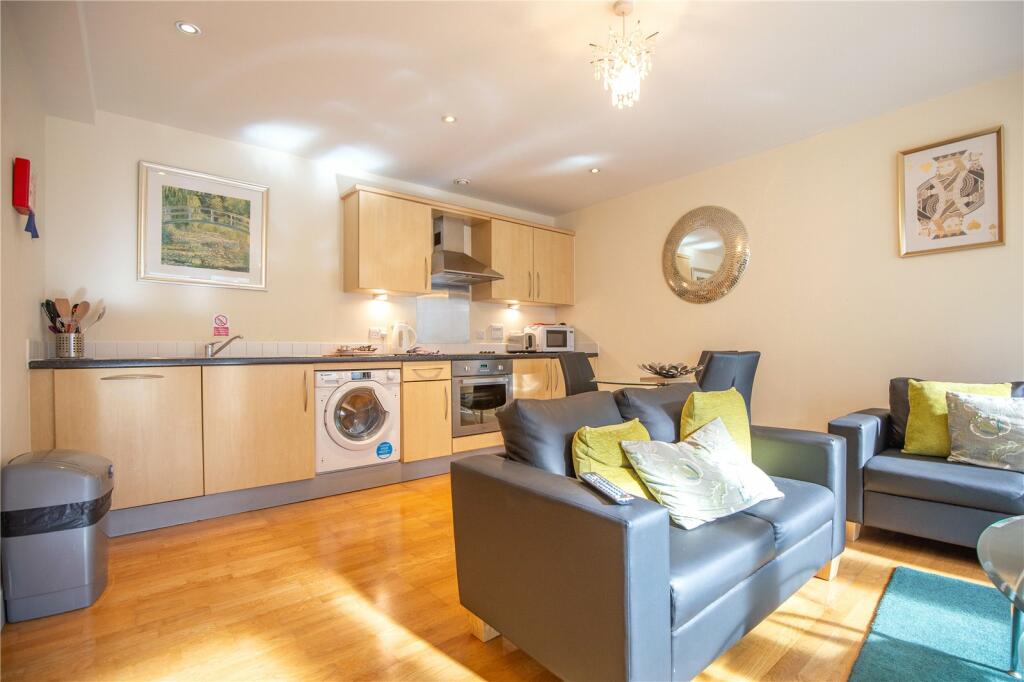 Additional property image - Montague Street, Bristol, BS2