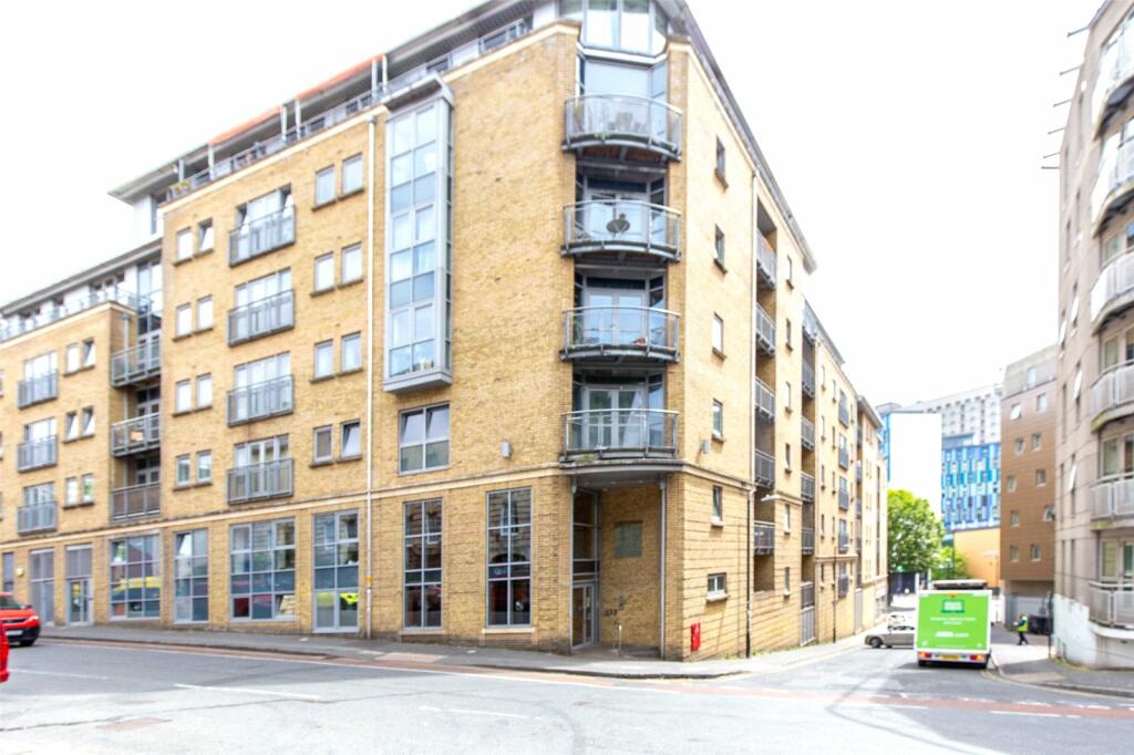Additional property image - Montague Street, Bristol, BS2