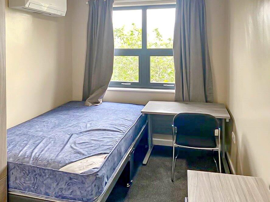Additional property image - Stokes Croft, Bristol, BS1