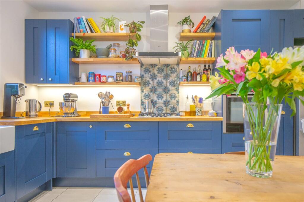 Main image of property: Warminster Road, Bristol, BS2