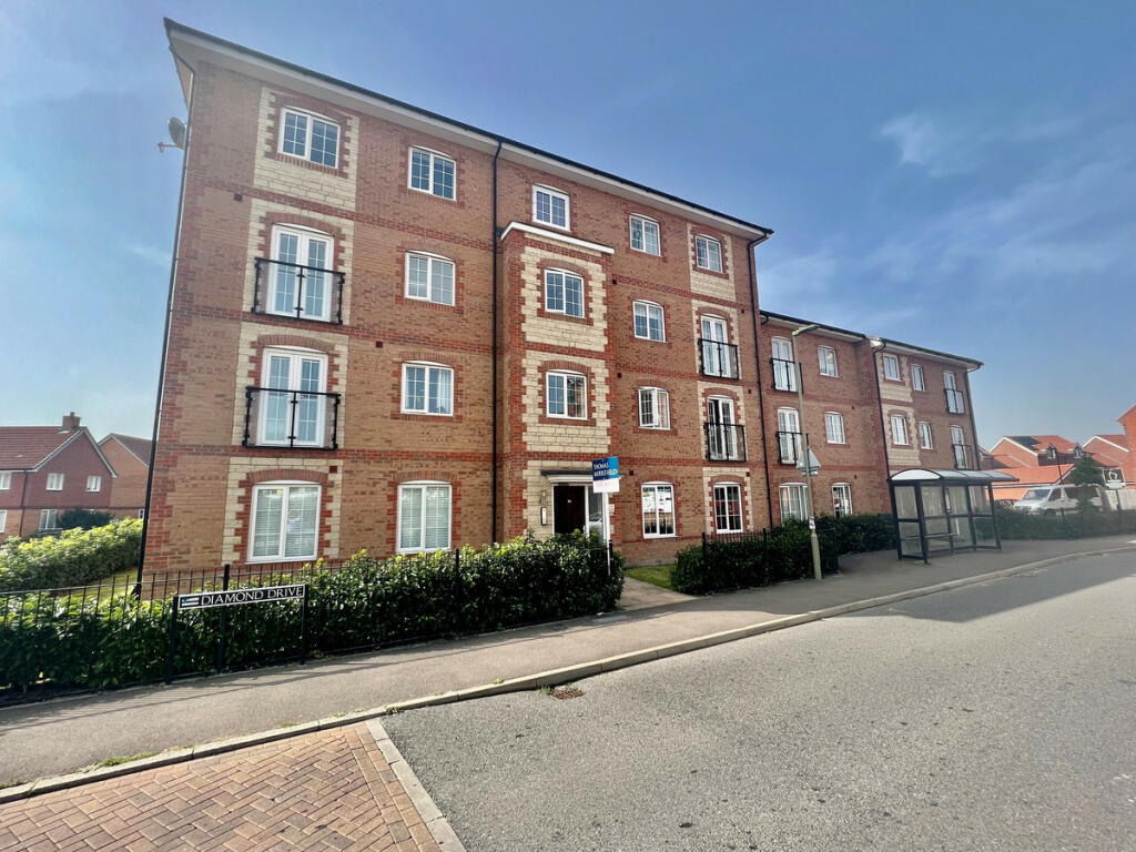 2 bedroom apartment for sale in Diamond Drive, Didcot, OX11