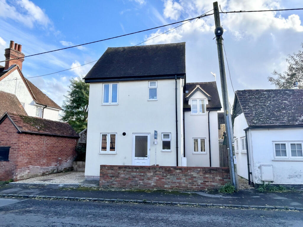 4 bedroom detached house for sale in London Road, Blewbury, OX11