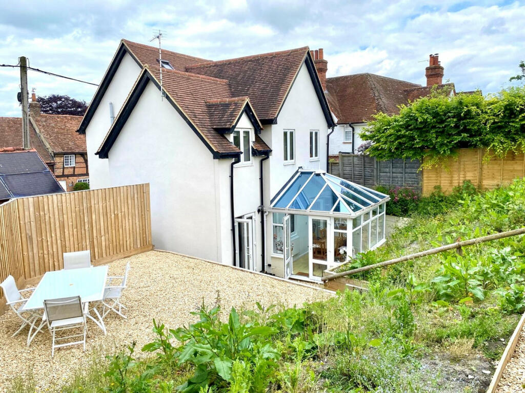 4 bedroom detached house for sale in London Road, Blewbury, OX11