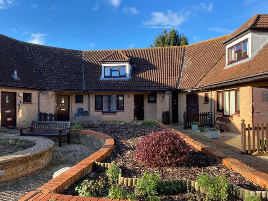 2 bedroom terraced house for sale in Fairacres Road, Didcot, OX11