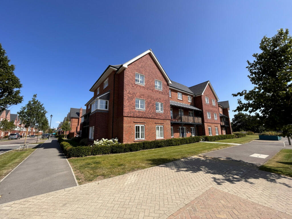2 bedroom apartment for sale in Franklin Gardens, Didcot, OX11
