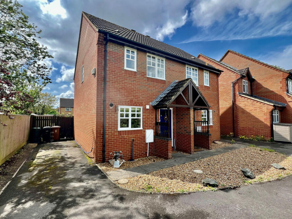 2 bedroom semidetached house for sale in Evenlode Drive, Didcot, OX11