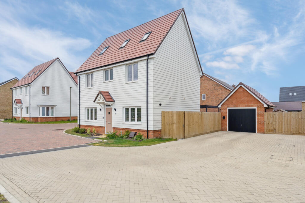 Main image of property: Kentmere Pike, Didcot, OX11