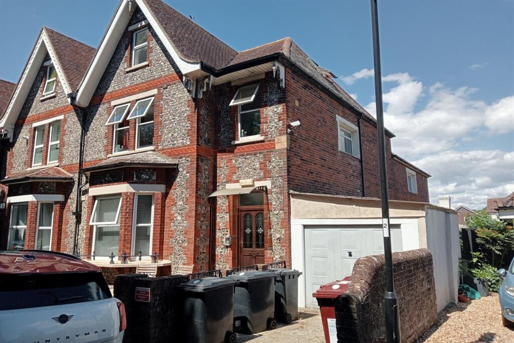 Main image of property: Ettrick Road, Chichester, PO19