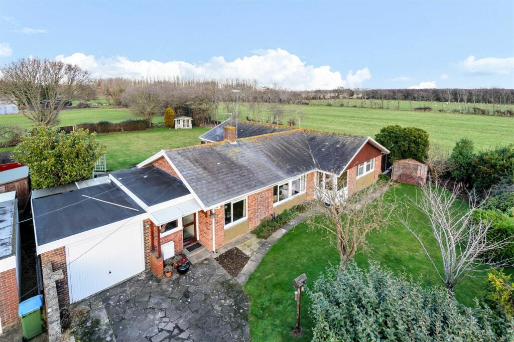 4 bedroom detached bungalow for sale in Yapton Road, MiddletonOnSea, PO22