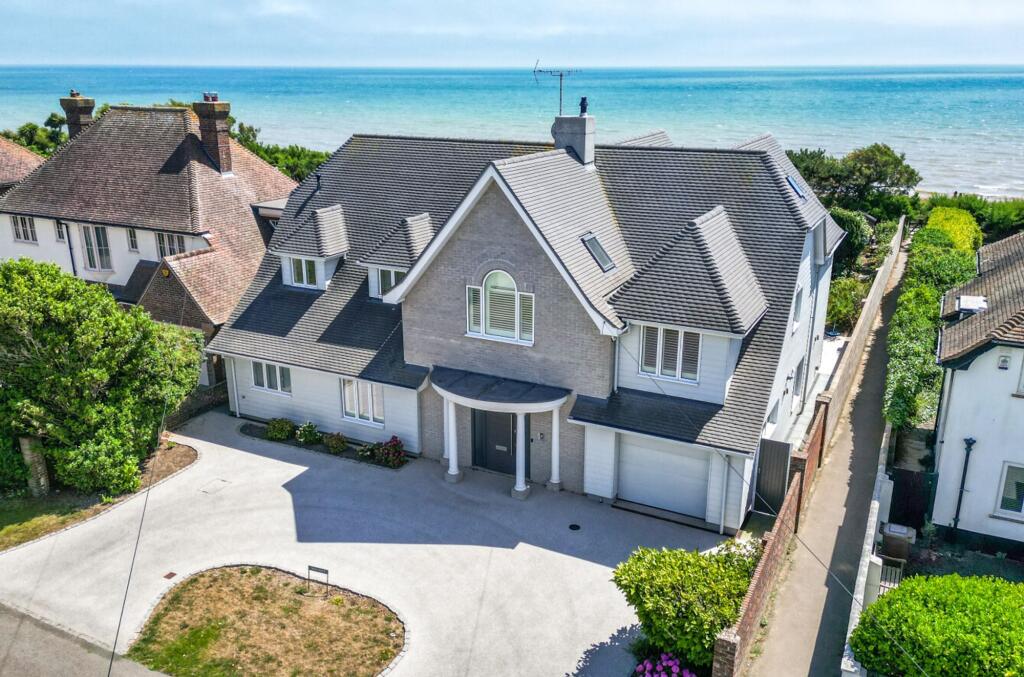 Main image of property: 28 Sea Drive, Felpham, PO22