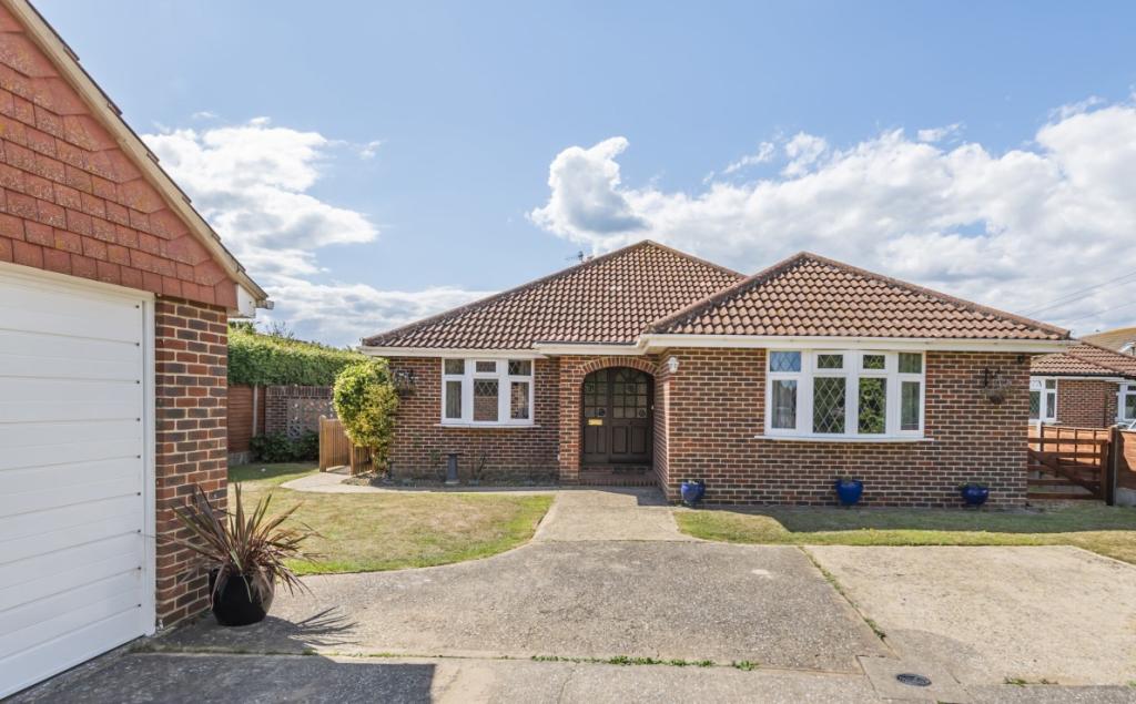 4 bedroom detached bungalow for sale in James Street, Selsey, PO20