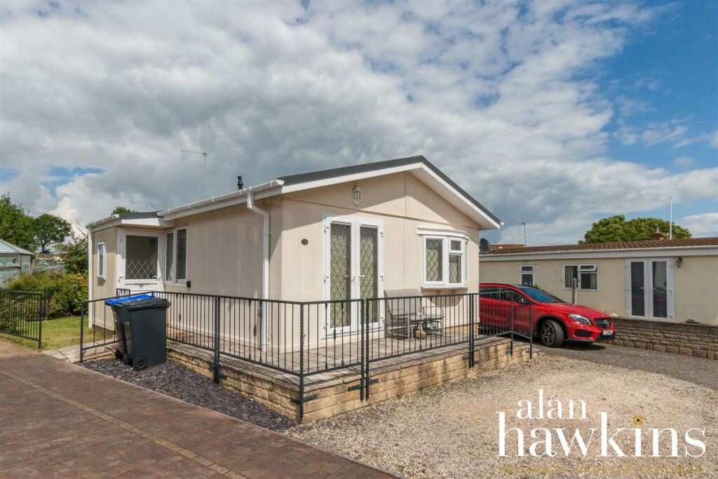 2 bedroom park home for sale in Lillybrook Estate, Lyneham Sn15 4, SN15