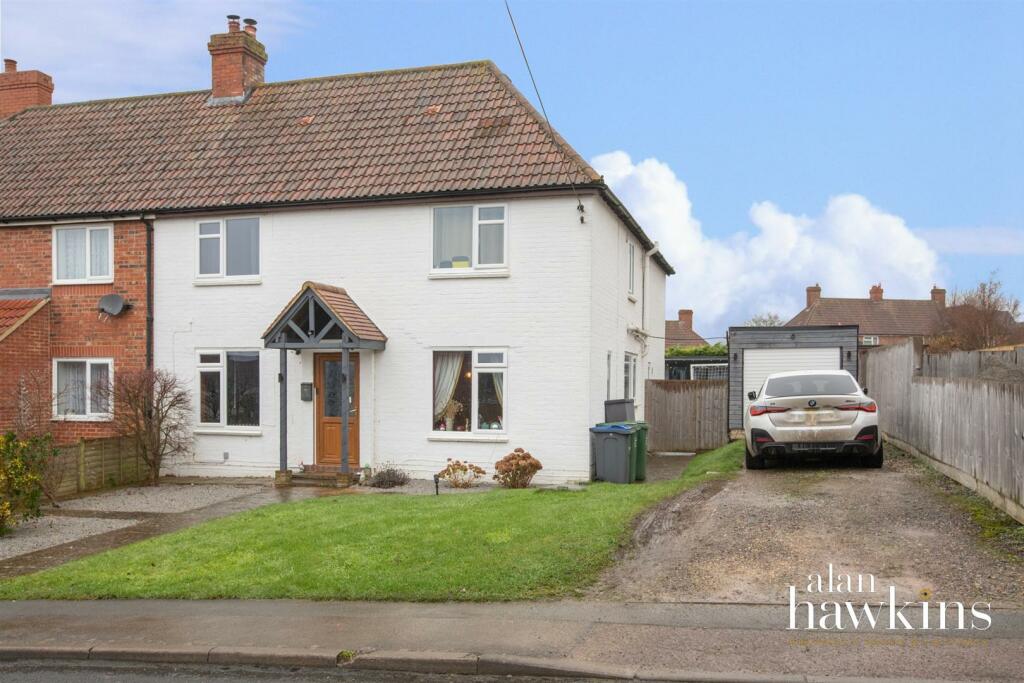 4 bedroom semi-detached house