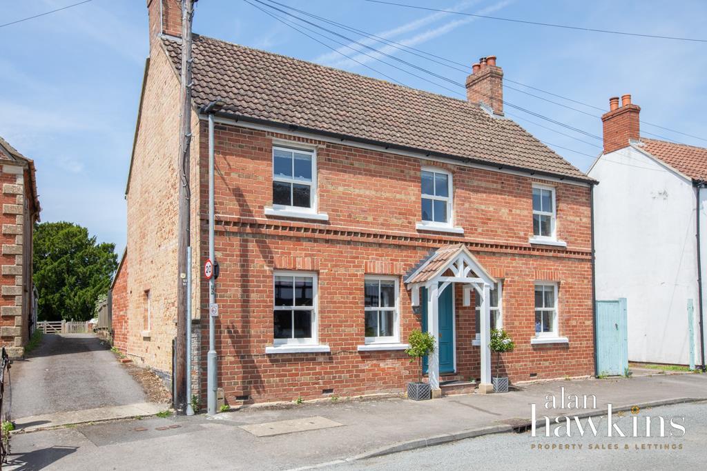 Main image of property: Bradenstoke SN15 4