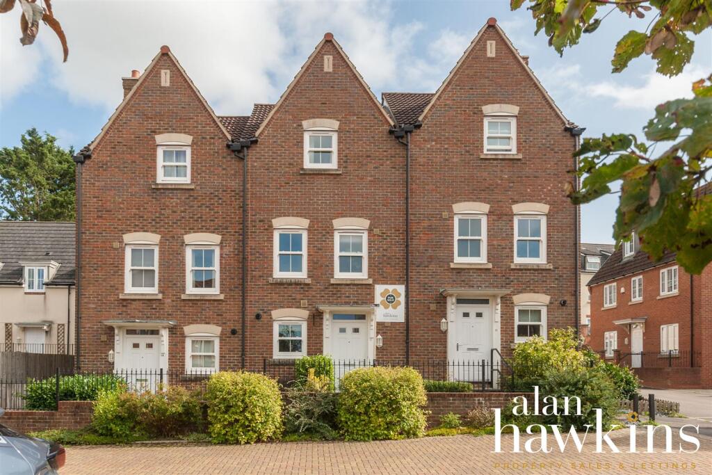 3 bedroom terraced house