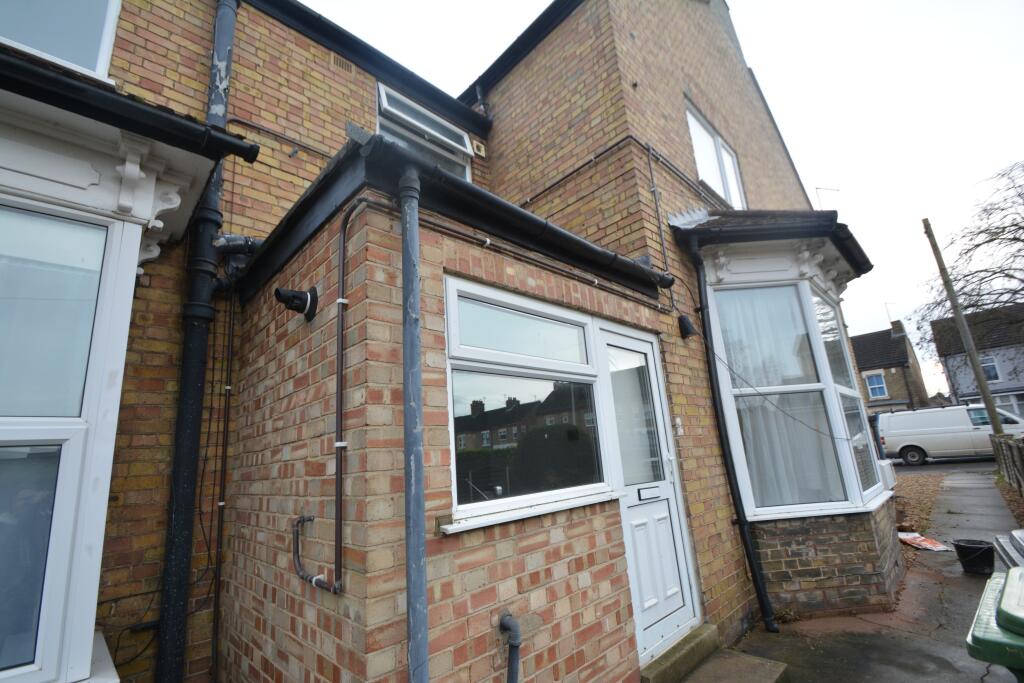 1 bedroom flat for rent in Oundle Road, Fletton, PE2
