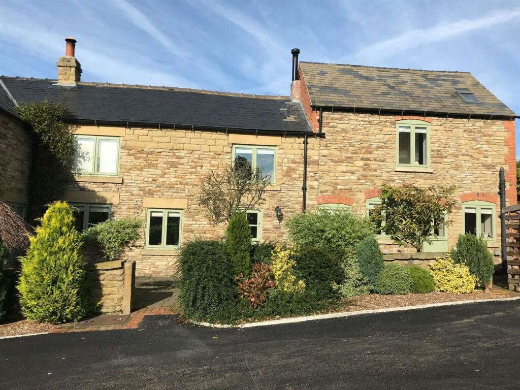 4 bedroom cottage for rent in Honeysuckle Cottage, Oughtibridge Lane