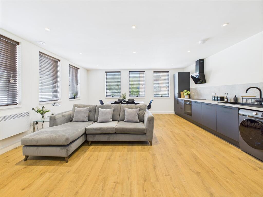 Main image of property: 106 Napier Street, Sheffield