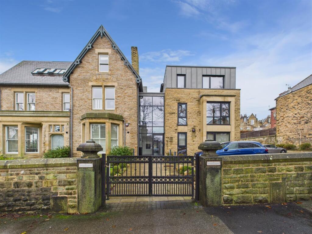 Main image of property: Apt 2, Botanical House, Rutland Park, Sheffield S10 2PB
