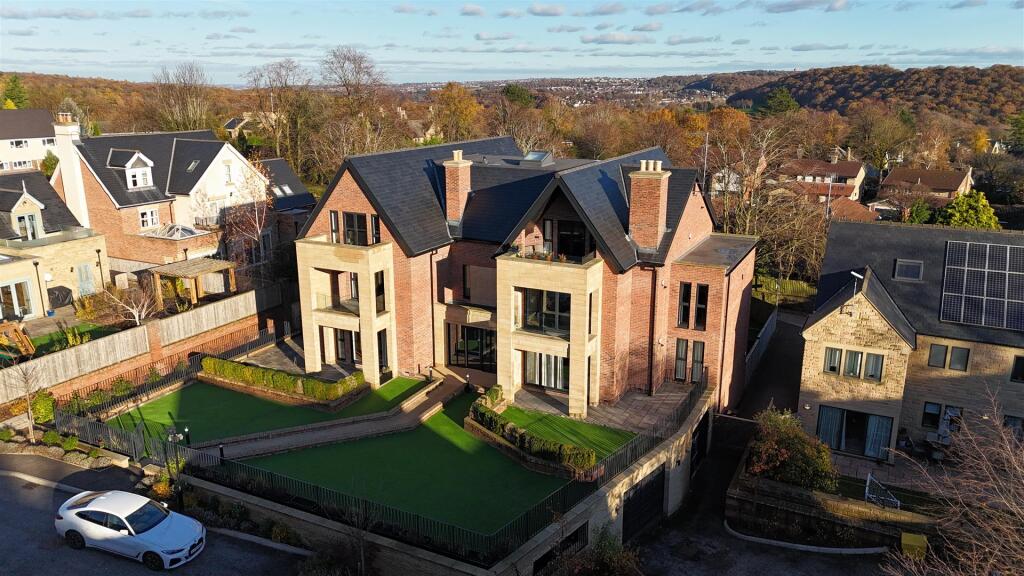 Main image of property: 6 Dore Lodge Apartments, Dore Road, Sheffield