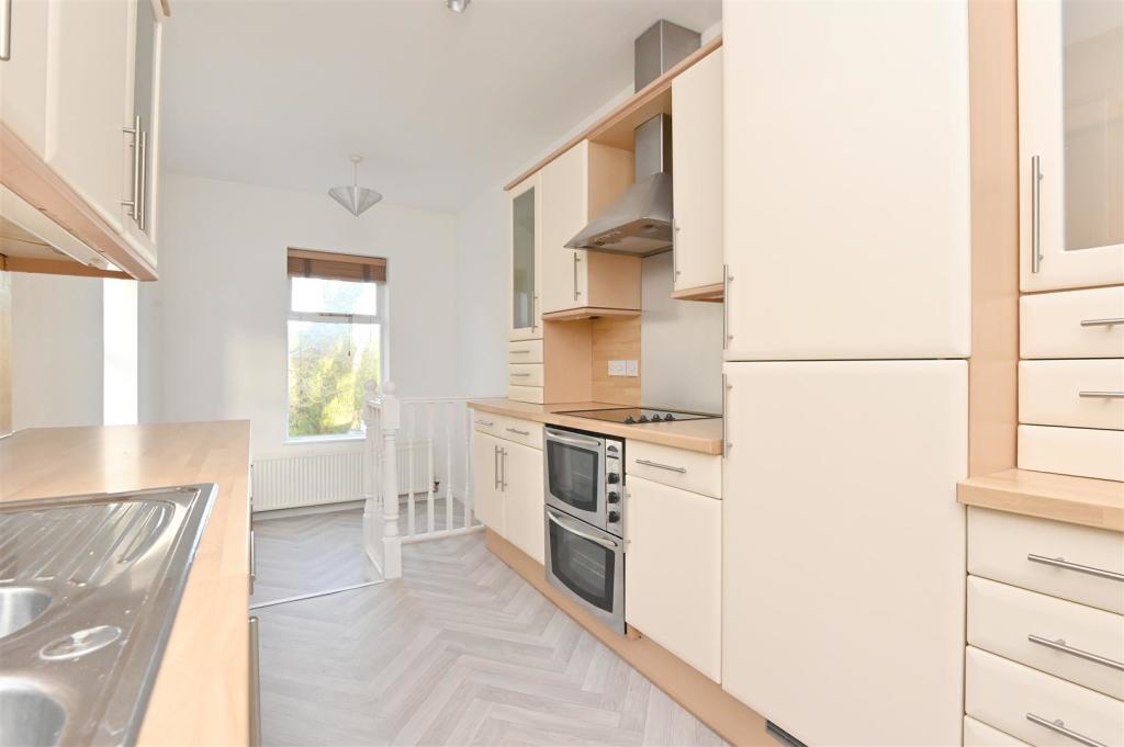 3 bedroom flat for sale in 6 Netherby Manor, 27 Dore Road, Sheffield, S17