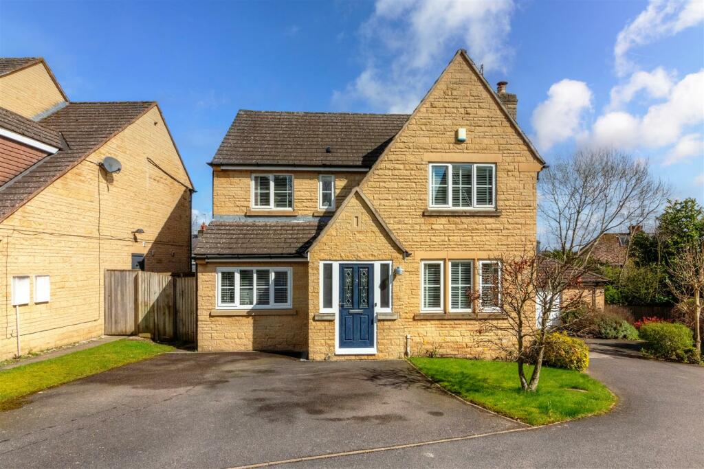 4 bedroom detached house for sale in Totley Hall Drive, Totley ...