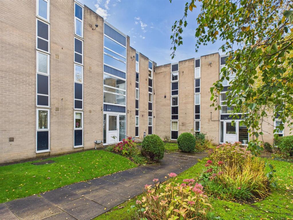 Main image of property: Ground Floor Flat, 9 Osborne Court, 154 Osborne Road, Sheffield, S11 9BB