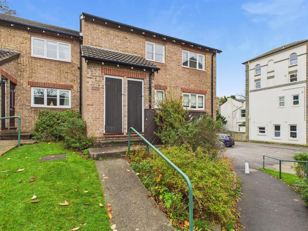 Main image of property: Cherry Tree Dell, Sheffield