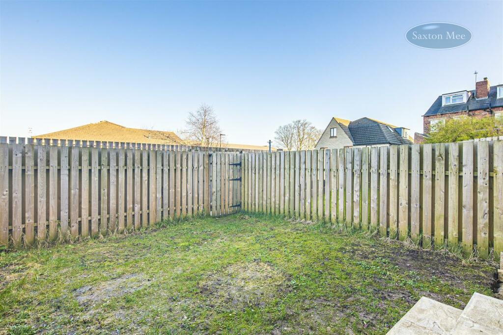 3 bedroom town house for sale in Lydgate Court, Crookes, Sheffield, S10