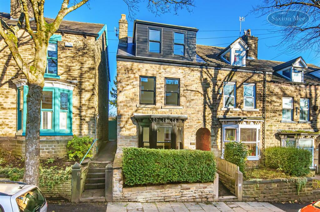 4 bedroom end of terrace house for sale in Western Road, Crookes, S10