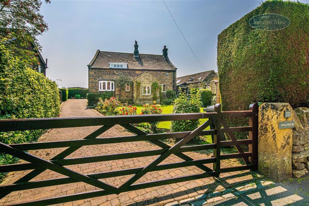 4 bedroom detached house for sale in Oldfield Road, Stannington, Sheffield, S6 , S6