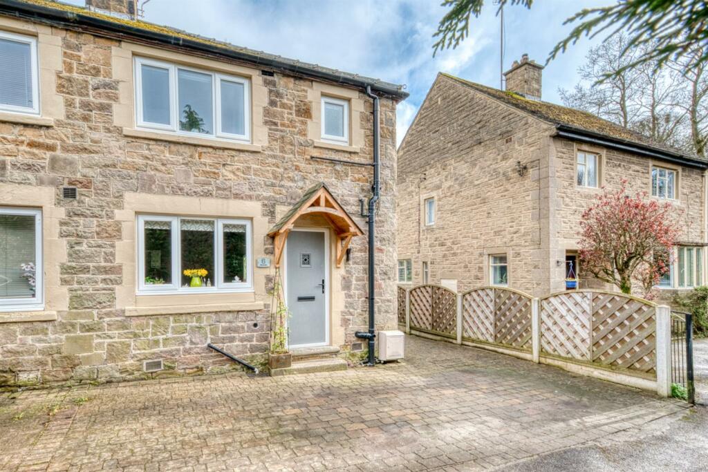2 bedroom semidetached house for sale in Calver Road, Baslow, Bakewell