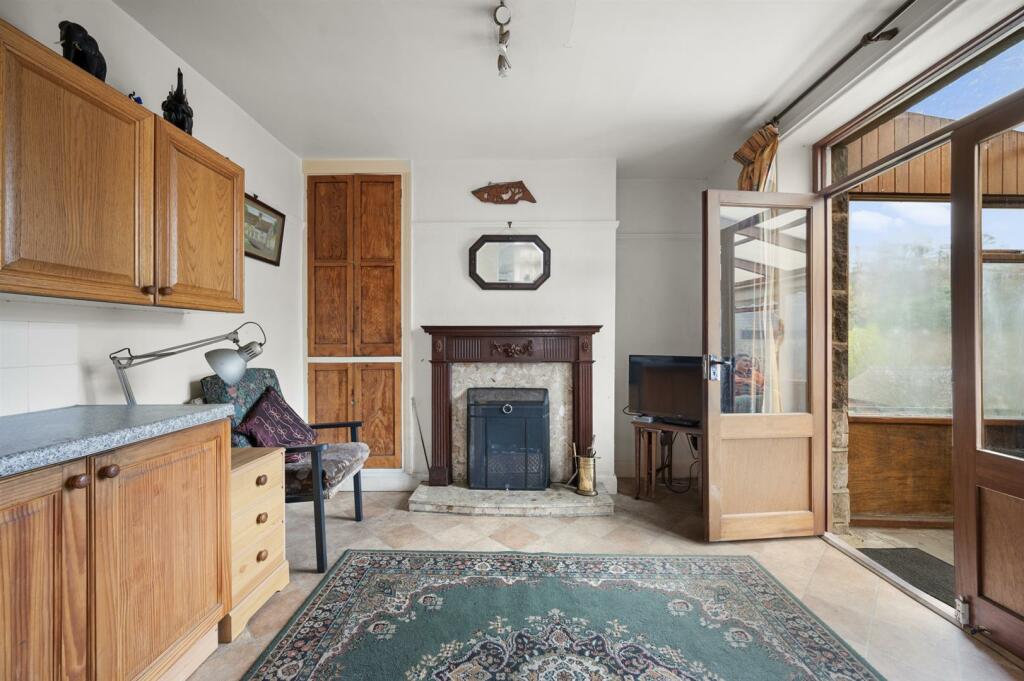 Additional property image - Lakeside, Bakewell
