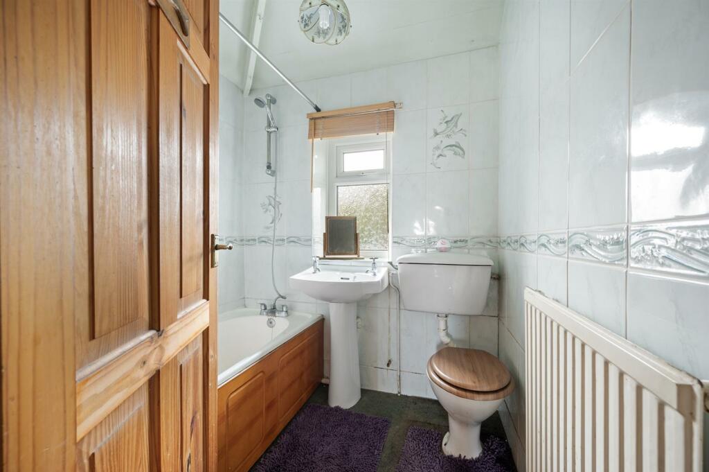 Additional property image - Lakeside, Bakewell