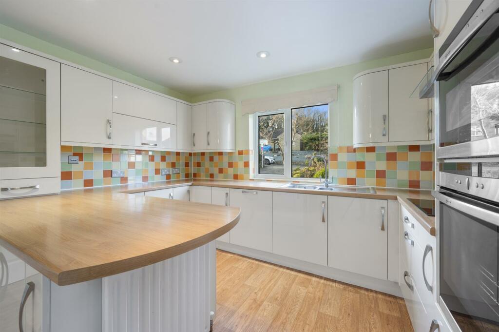 Additional property image - Burton Close Drive, Haddon Road, Bakewell