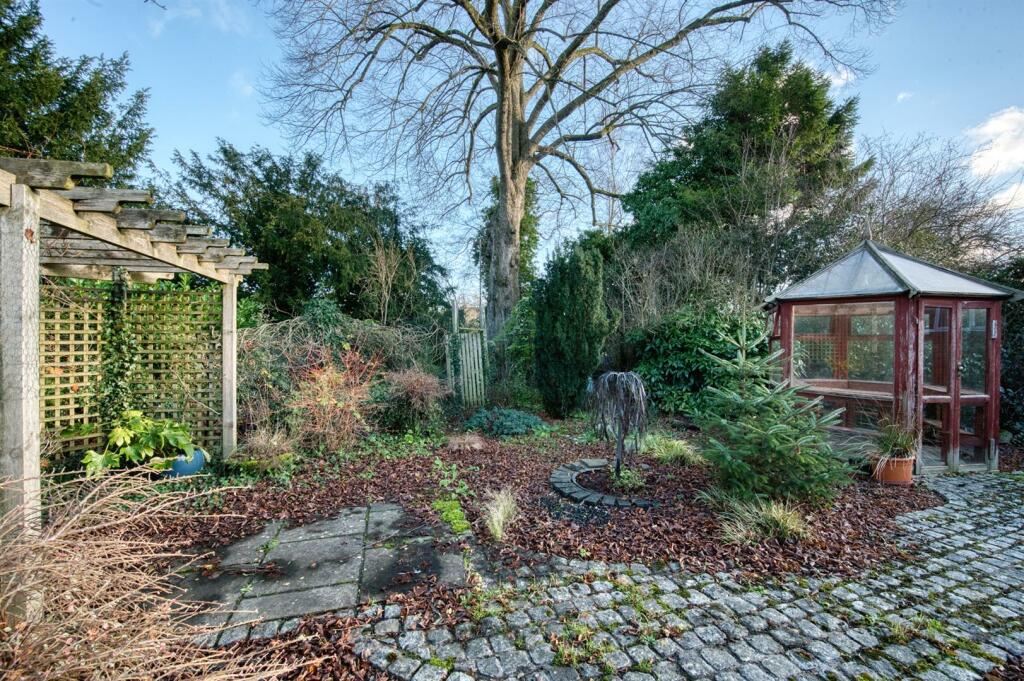 Additional property image - Burton Close Drive, Haddon Road, Bakewell
