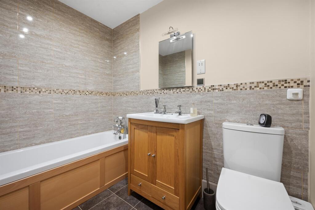 Additional property image - Matlock Street, Bakewell