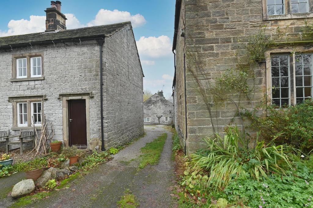 3 bedroom cottage for sale in Smithy Cottage,MiddletonByYoulgrave