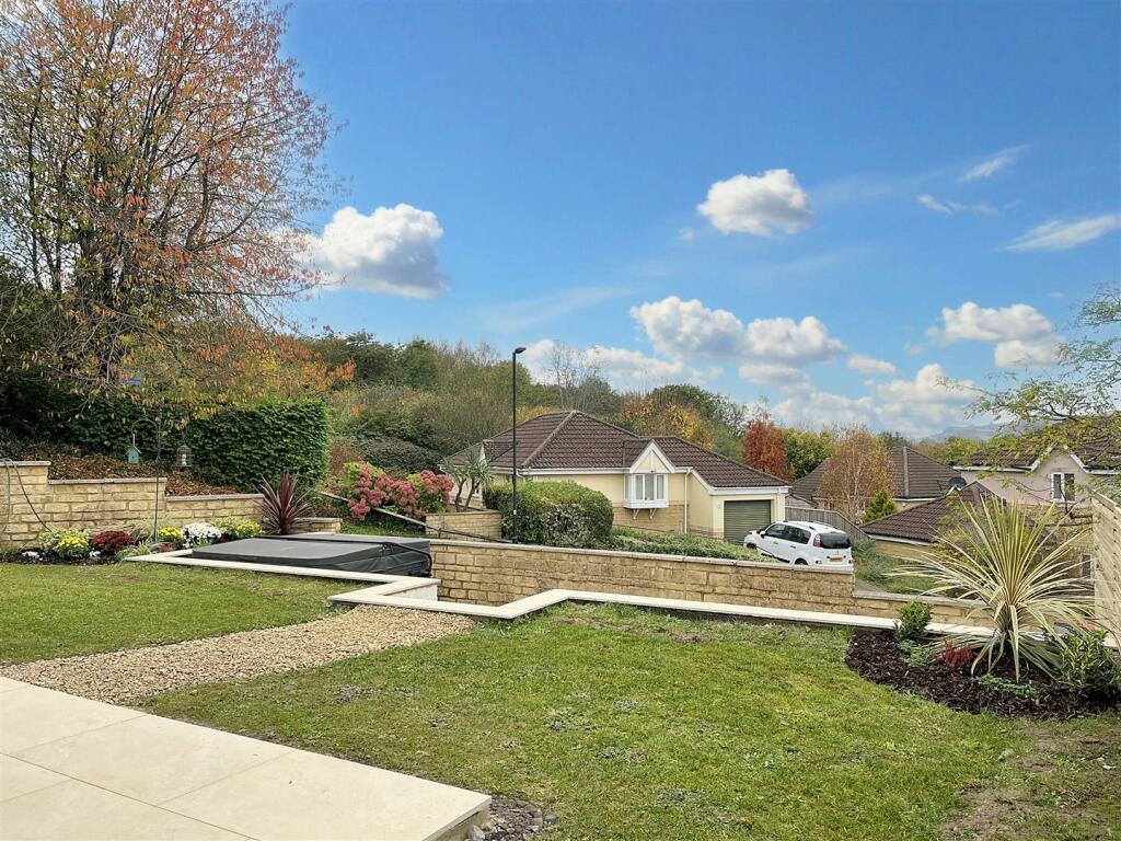 Additional property image - Cotswold View, Bath