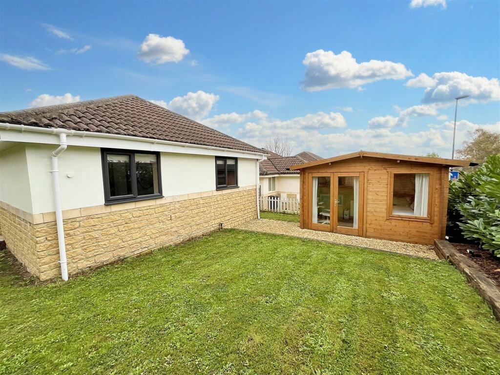 Additional property image - Cotswold View, Bath