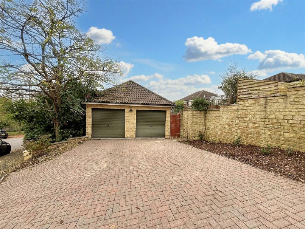 Additional property image - Cotswold View, Bath