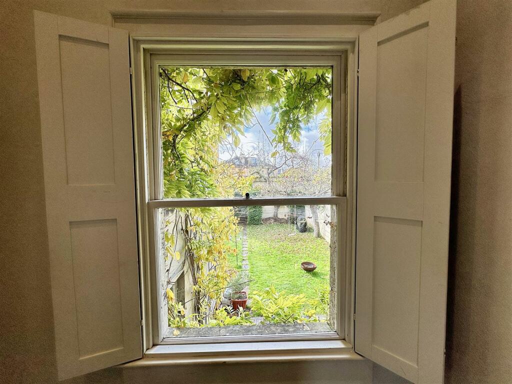 Additional property image - Beechen Cliff Road, Bath
