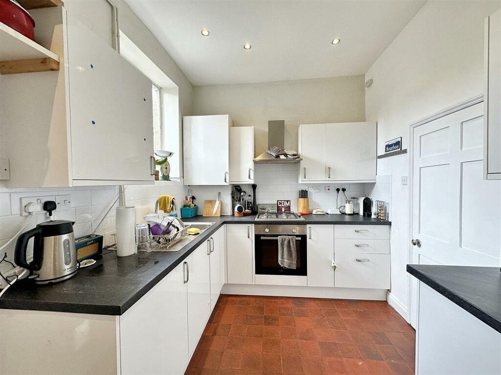 Additional property image - Beechen Cliff Road, Bath