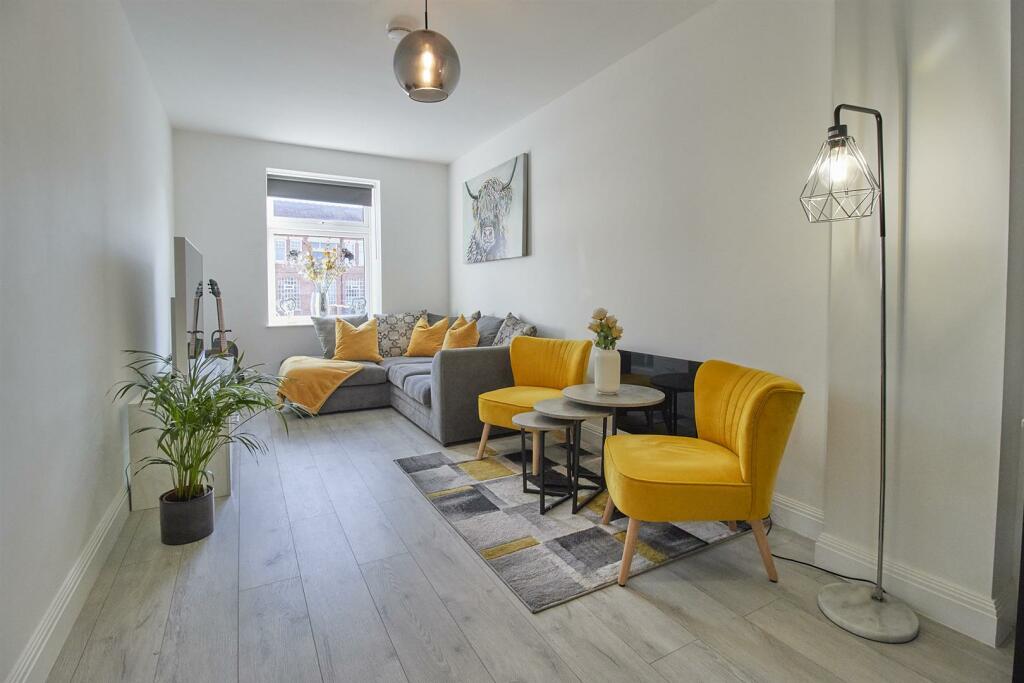 1 bedroom apartment for sale in Upper House, Hinckley, LE10