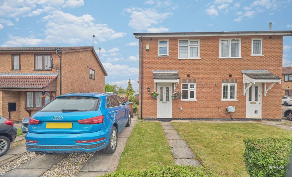 2 bedroom semidetached house for sale in Marywell Close, Hinckley, LE10