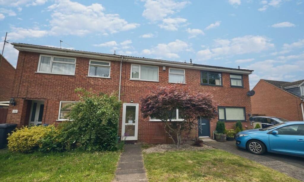 2 bedroom town house for sale in Ferness Road, Hinckley, LE10